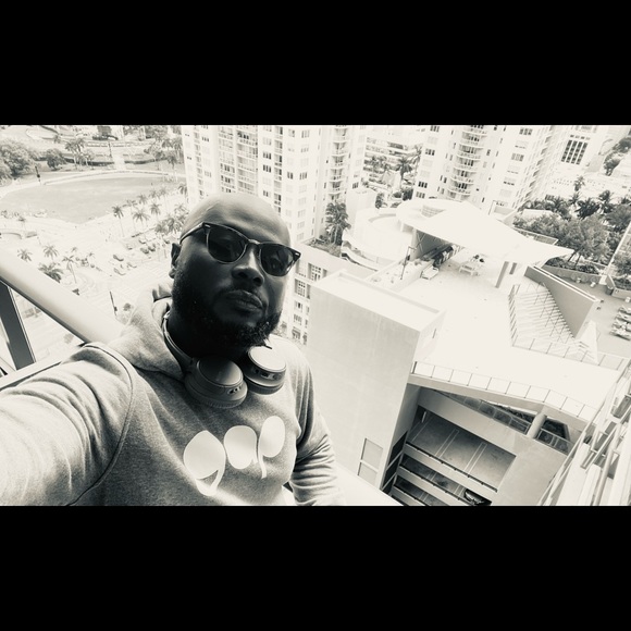 Meet your Posher, Tyrone - Picture 1 of 1